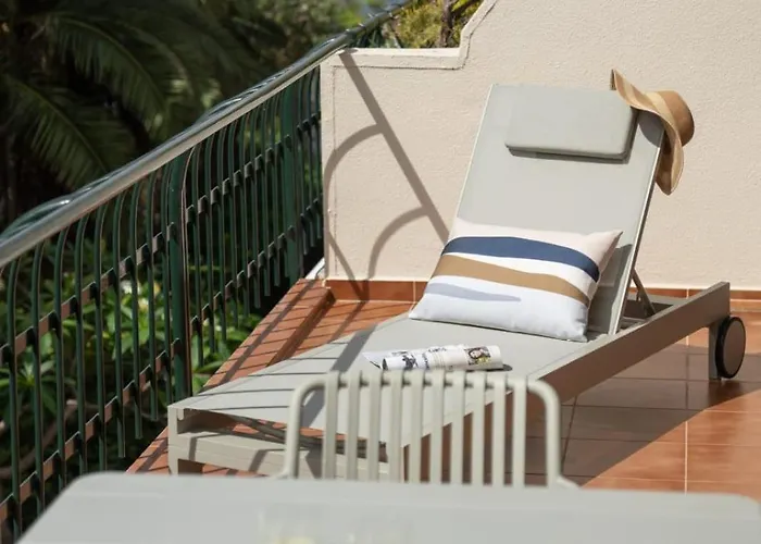 Promenade Ii By An Island * Funchal (Madeira)